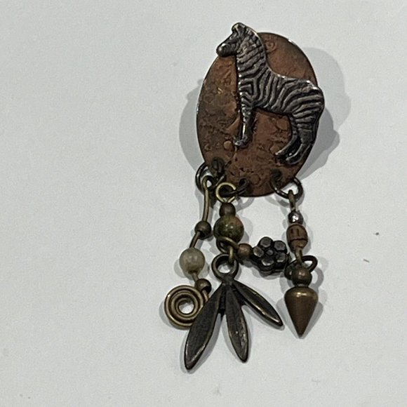 Vintage Metal Zebra Dangling Charm Earrings - Picture 6 of 12